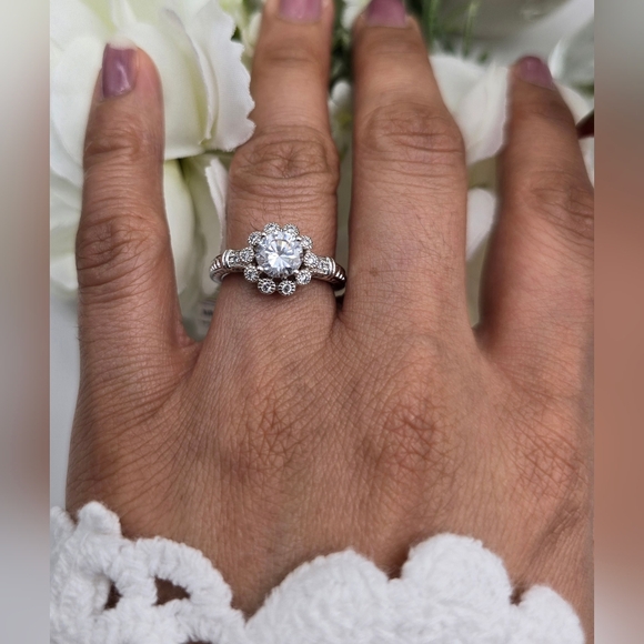 ♥️ JOY ENGAGEMENT RING - Picture 5 of 6